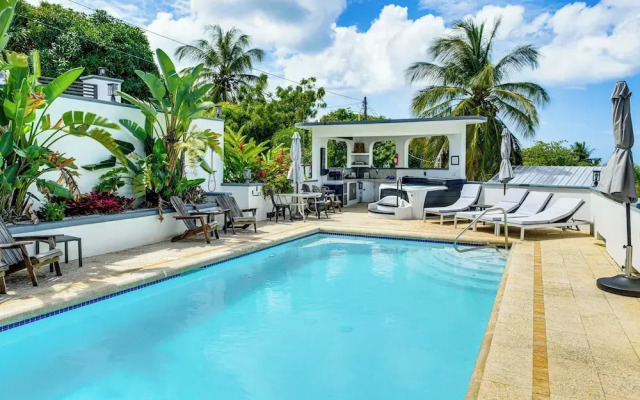 Pool & Hot Tub Access! Tranquil Vieques Casita