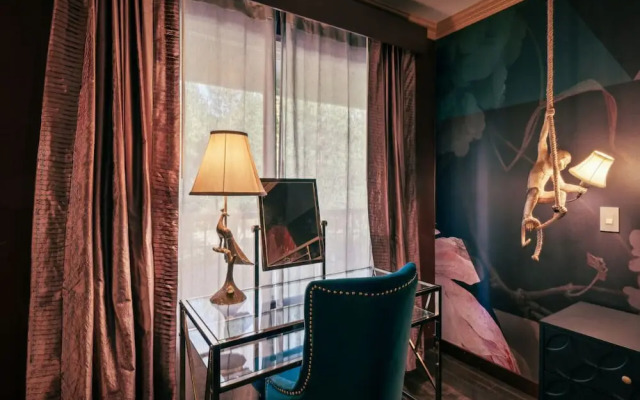 The Fainting Couch Boutique Hotel