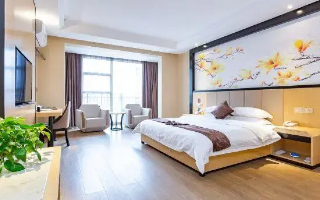 Shida Fenghuang Hotel