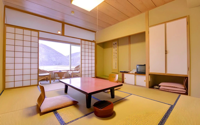 Shikaribetsu Lakeside Onsen Hotel Fusui