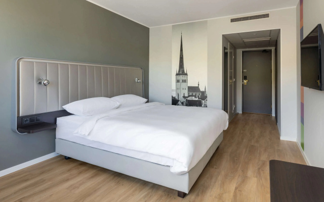 Отель Park Inn by Radisson Meriton Conference & Spa Tallinn