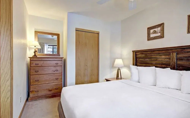 River Mtn Lodge W215C