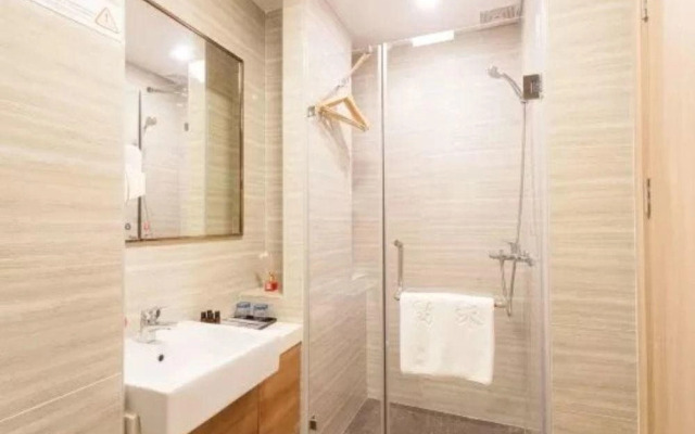 YUMI Apartment-Baiyun Baixin Sq Branch