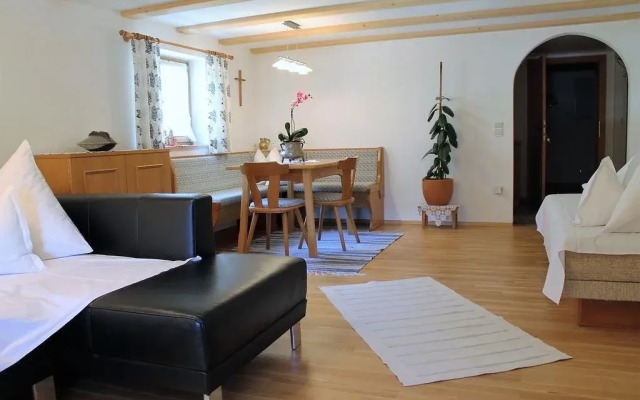 Haus Lucas Tschofen