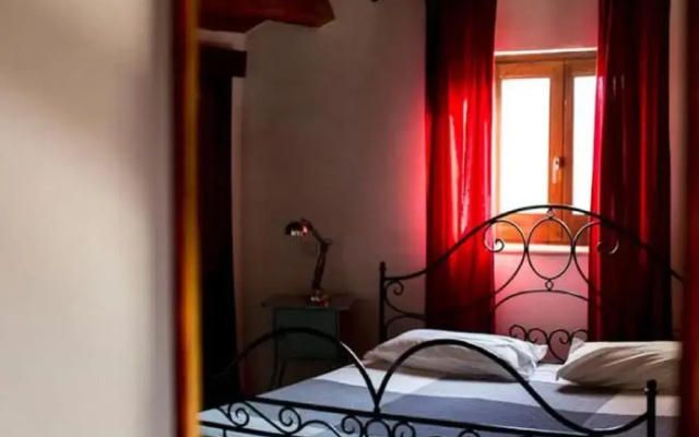 Serene Apartment in Ascoli Piceno with Hot Tub