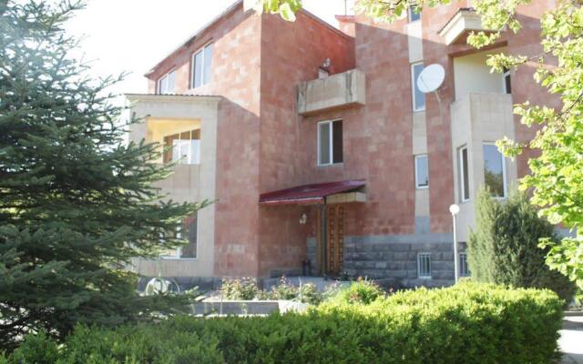 Отель Private Residence Villa Ереван вид на фасад