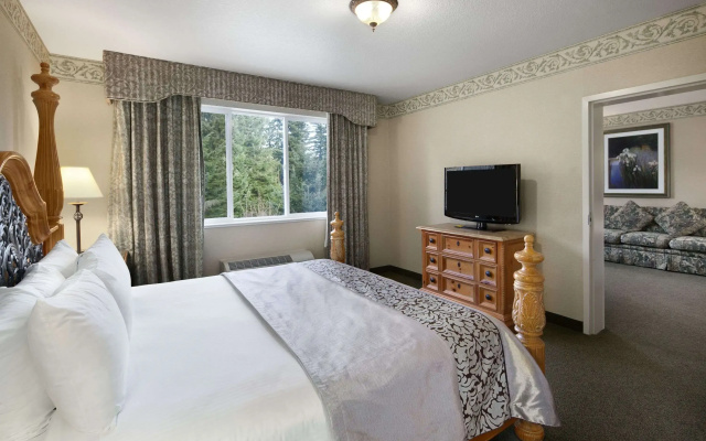 Ramada by Wyndham Olympia