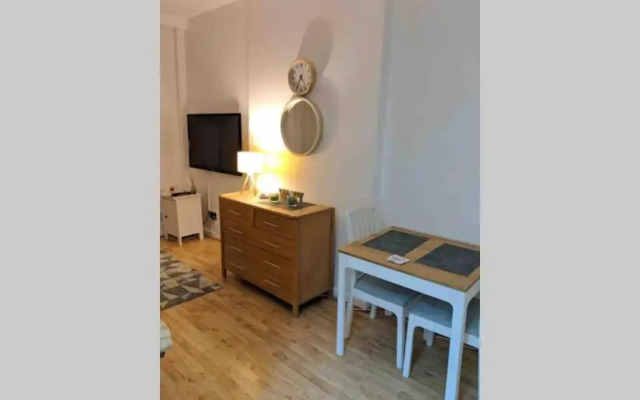 The Bay Apartment - 10 Mins from WMC