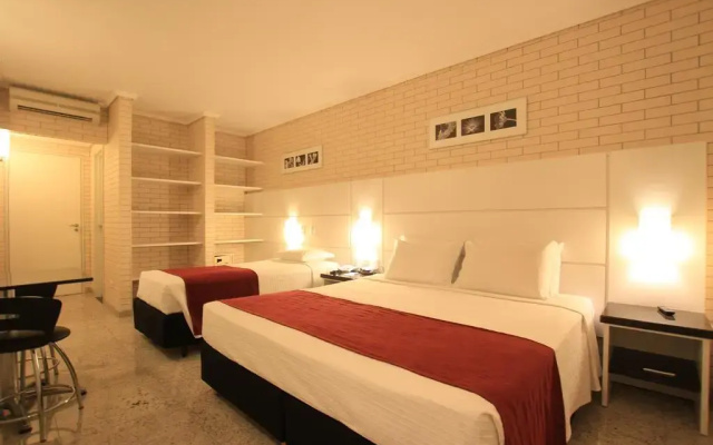 Hotel Confiance Prime Batel