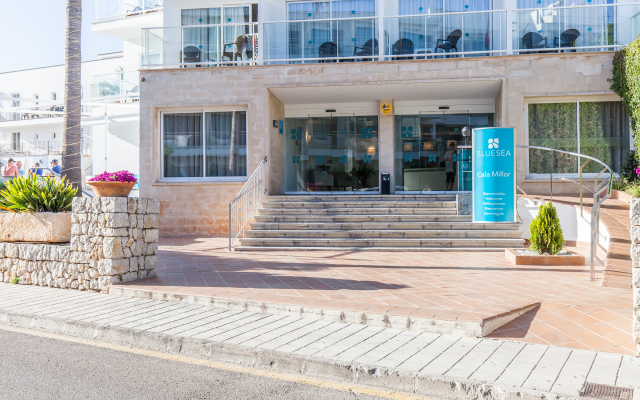 Hotel Blue Sea Cala Millor вид на фасад