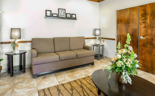 Sleep Inn & Suites Gonzales near Palmetto State Park