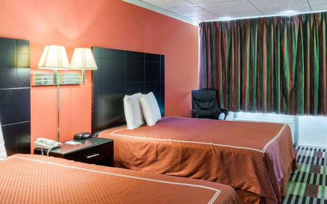 Rodeway Inn University