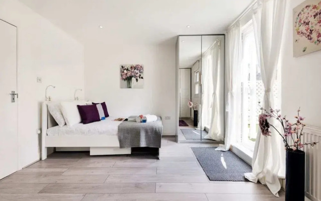 The Armadale Road Residence I