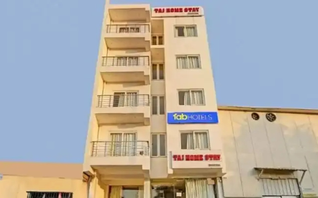FabHotel Taj Home Stay