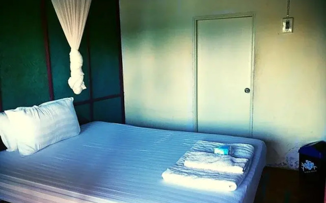 Pa Kha Guest House (Adults only)
