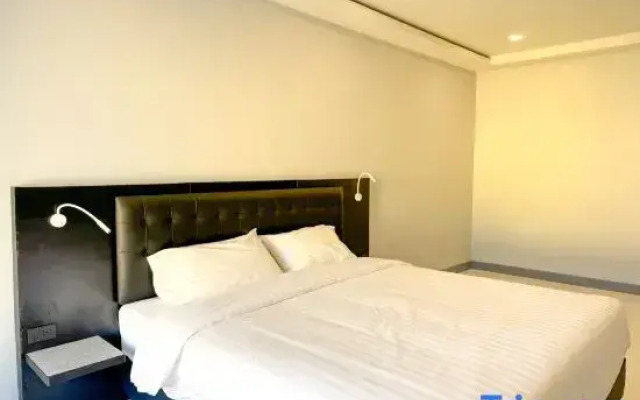 Smith Hotel