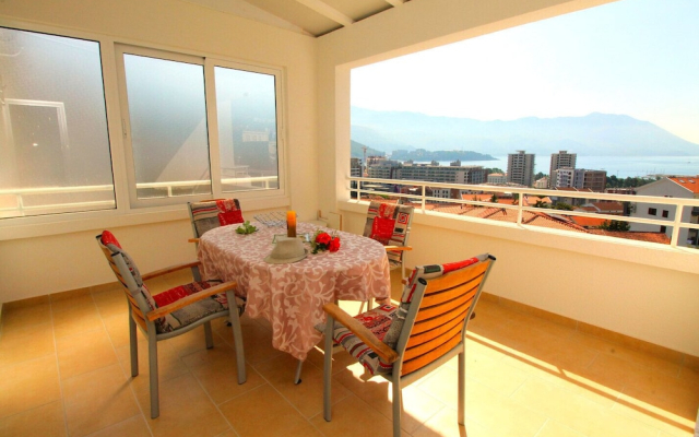 2 Bdr Seaview Apartment Budva