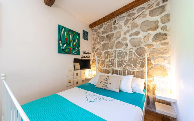 Rustic Stone Villa Begovi Dvori- Exclusive Privacy