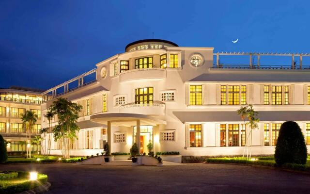 Отель Azerai La Residence Hue Вьетнам, Хюэ - отзывы, цены и фото номеров - забронировать отель Azerai La Residence Hue онлайн вид на фасад
