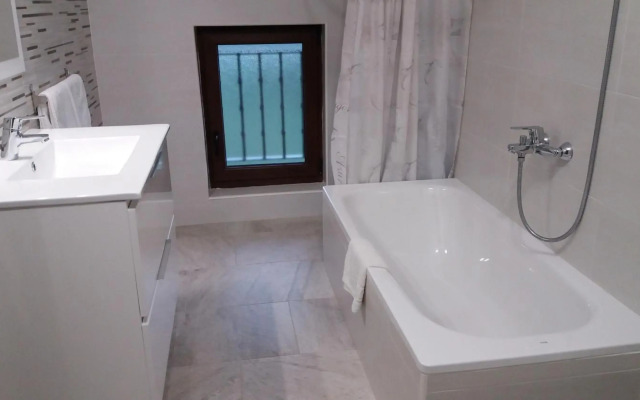 Apartamentos La Pradera de Isla