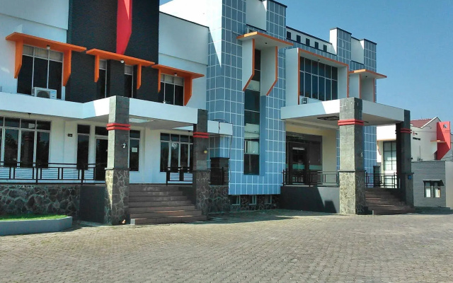 Oyo 884 Rumoh Pmi Hotel