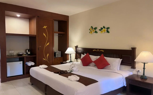 Phuket Leelavadee Hua Ting Resort