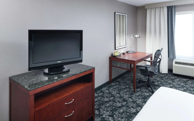 Hilton Garden Inn Naperville/Warrenville