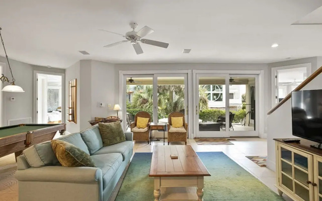 Pura Vida by Five Star Properties
