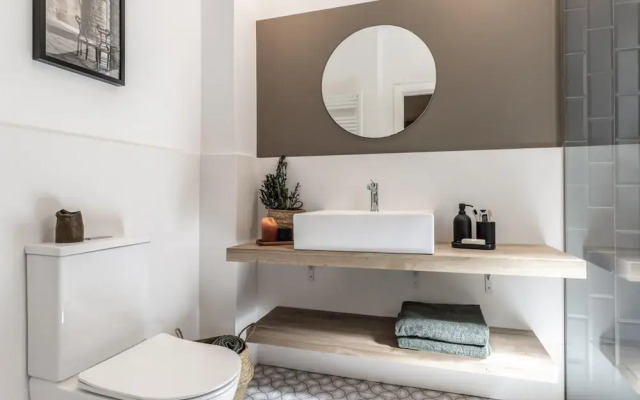 Marbore - 4 Bedrooms Apartment in Trafalgar