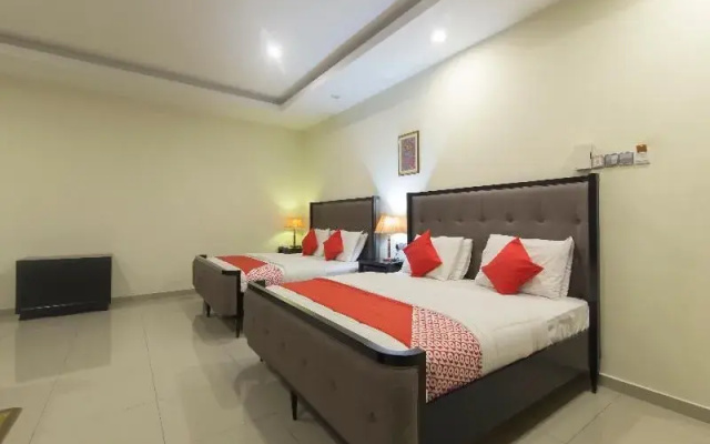 Capital O 90653 Maxwell Inn Boutique Hotel