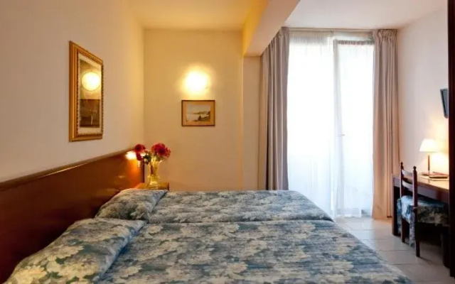 Hotel Idania