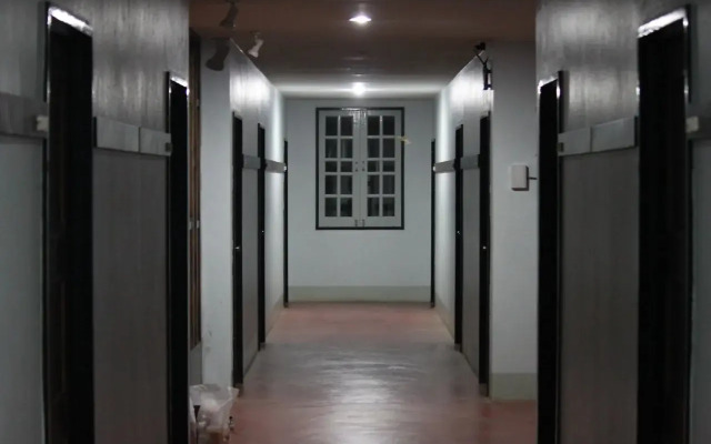 Zwahotel Amnatcharoen