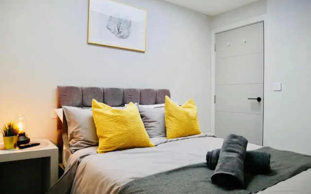 Stunning Sea View Apartment Near the Beach, Bournemouth & Poole