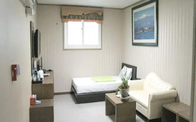 Lord Tourist Hotel