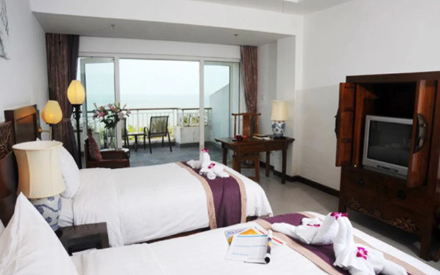 West Coast Resort