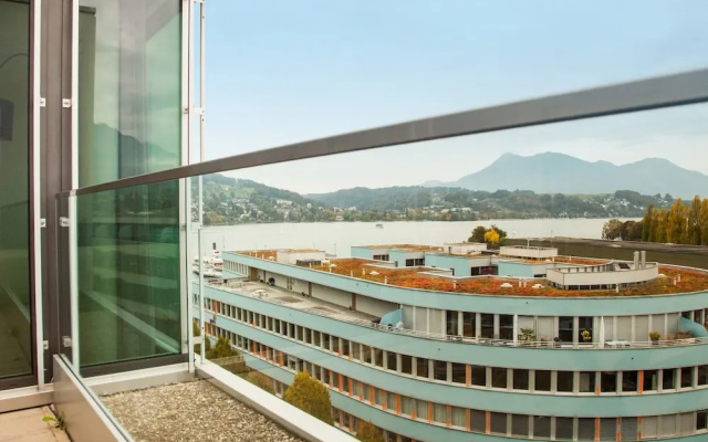 Penthouse Apartments Lakeside