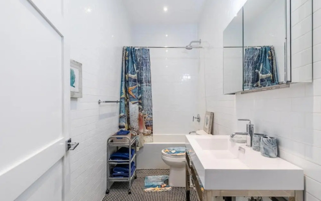 2BR 2storey Loft Free Parking Gym