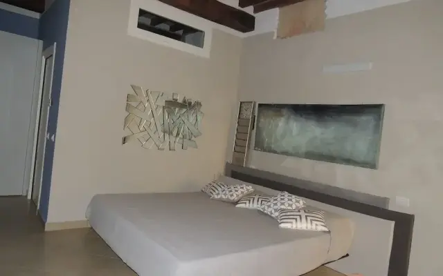 Agora 32