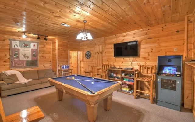 Moose Crossing Lodge
