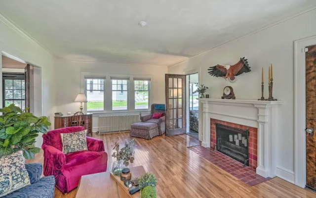 Historic Illinois Home Near Mississippi River