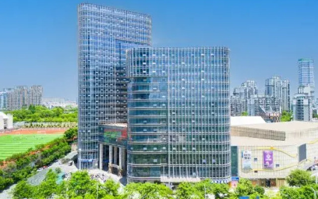 Xuancheng Fenglai Hotel (Wanling Lake Scenic Area Wanda Plaza)