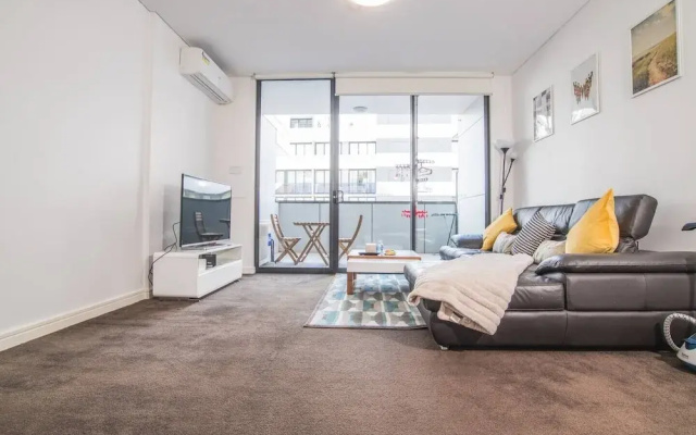 2bed2bath APT at Wolli Creek+P* Close to Airport