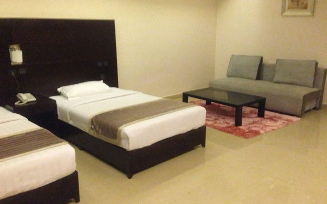 Noble House Hotel