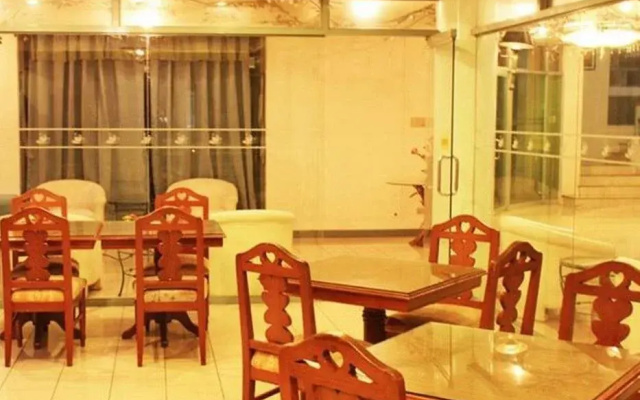 Royal Am Rei Hotel