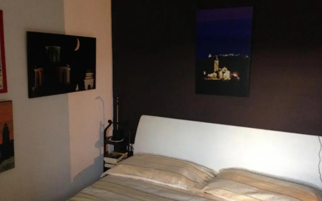 70 Via Vione