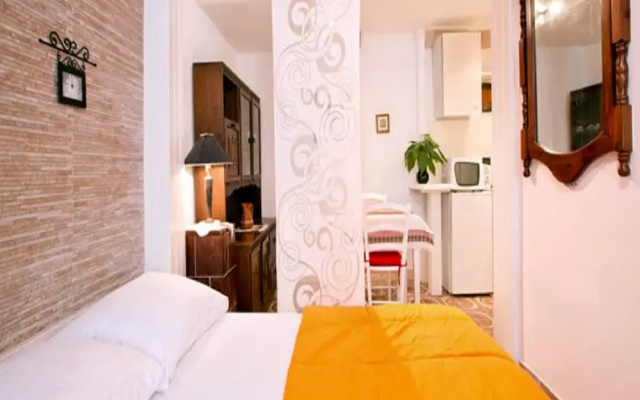 Old Town Economy Apartments