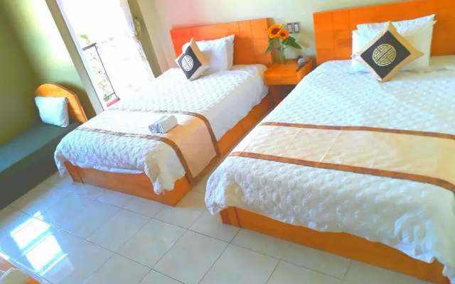 Golden Pine Hotel