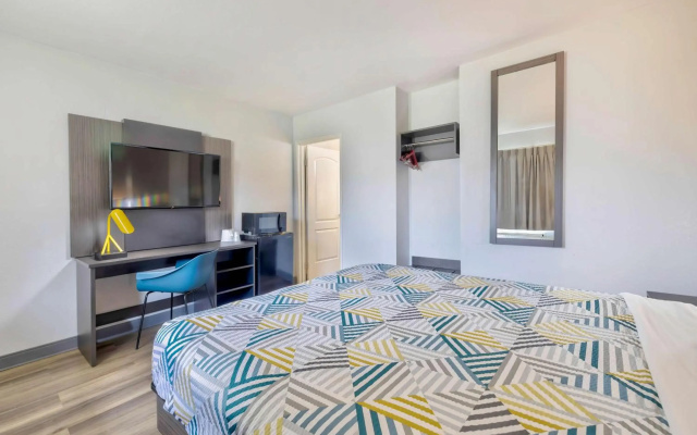 Motel 6 Villa Park, IL - Chicago West