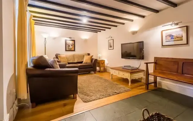 Dove Holme Cottage