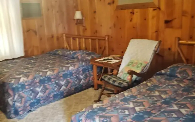 Birchwood Motel